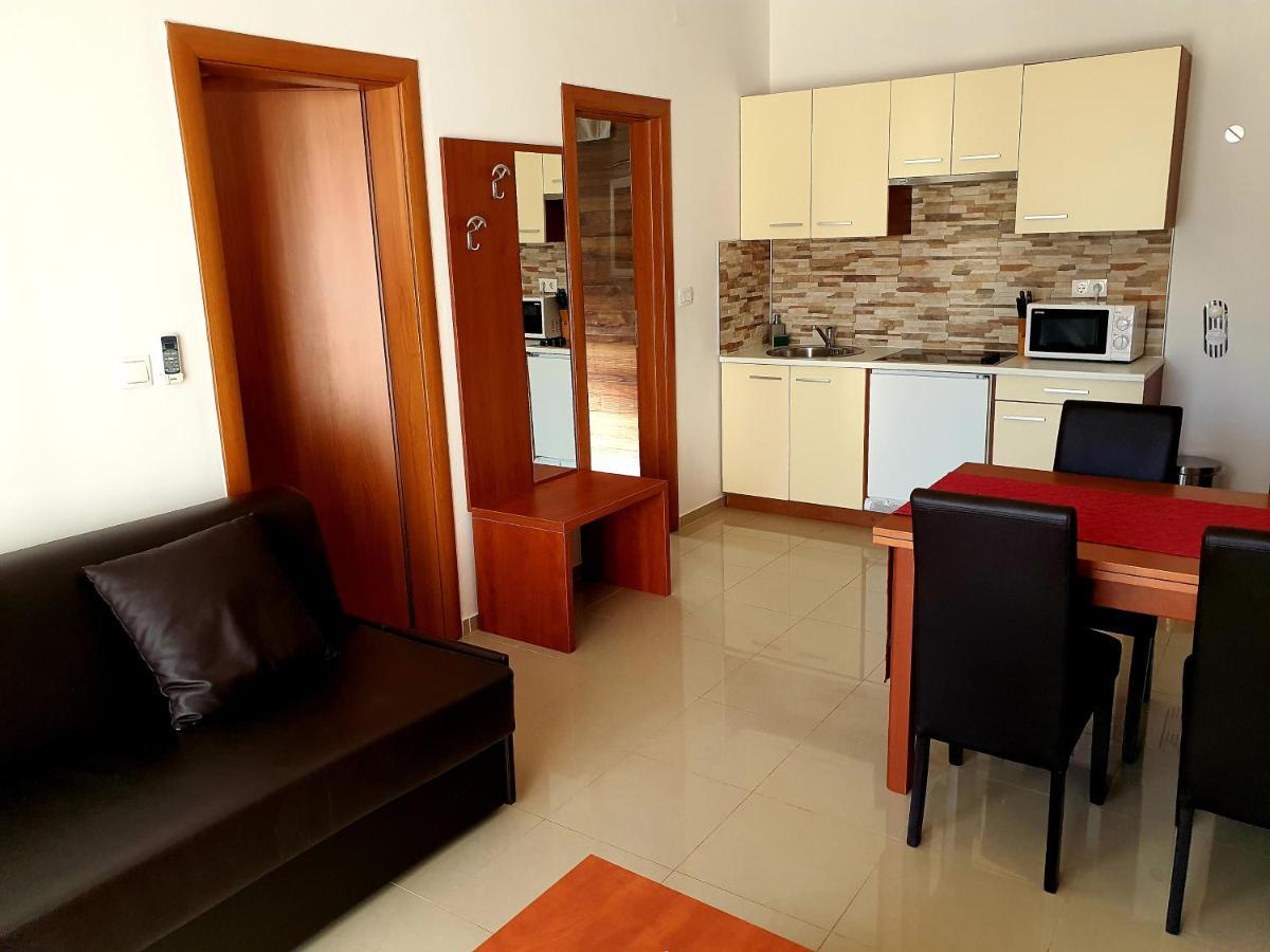 Boutique Hotel Bora & Villas Garamm Pakoštane Екстериор снимка