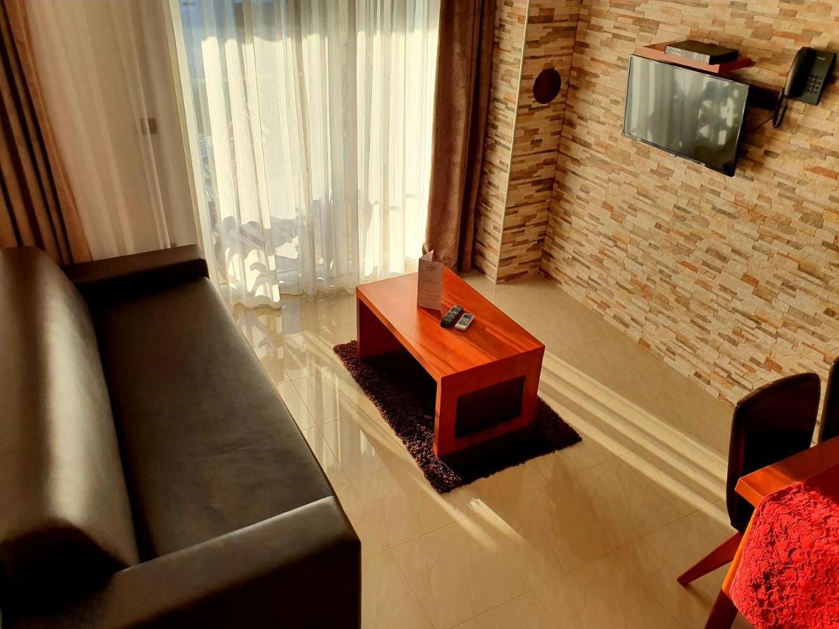 Boutique Hotel Bora & Villas Garamm Pakoštane Екстериор снимка